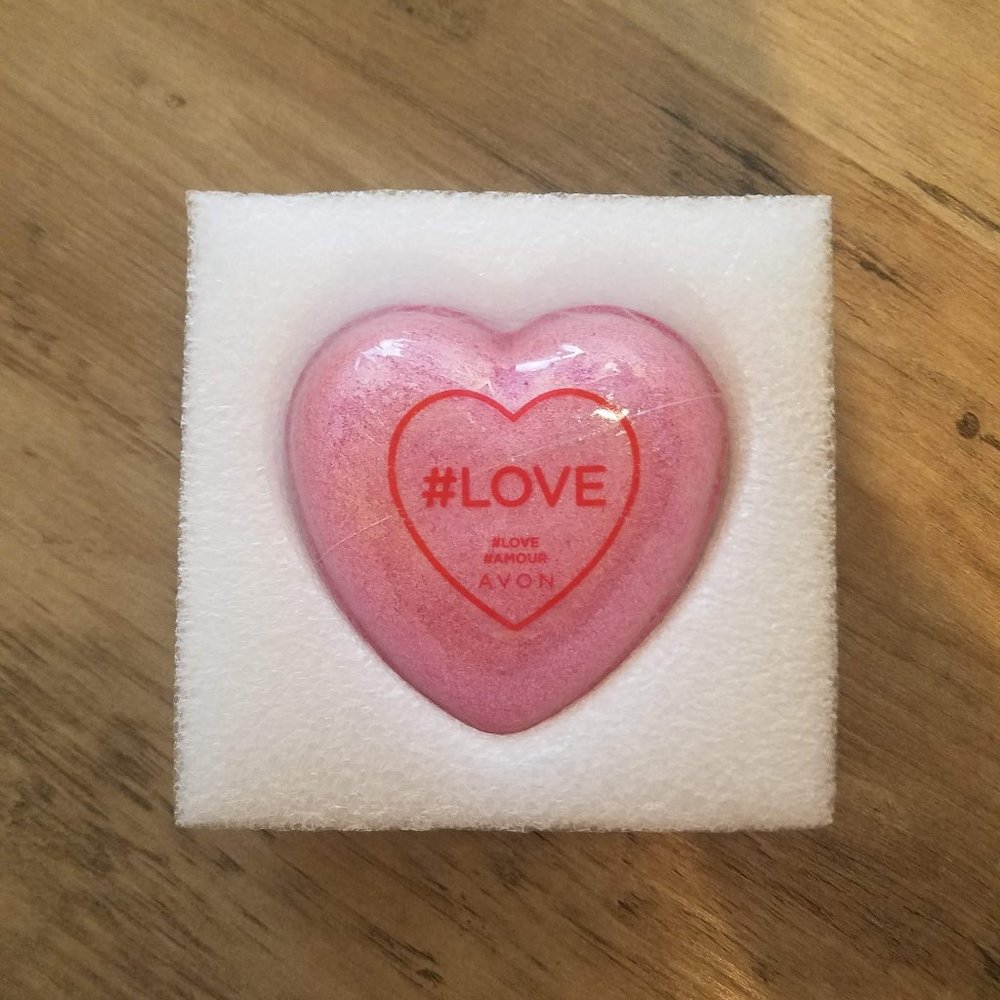 Avon #Love Conversation Bath Bomb